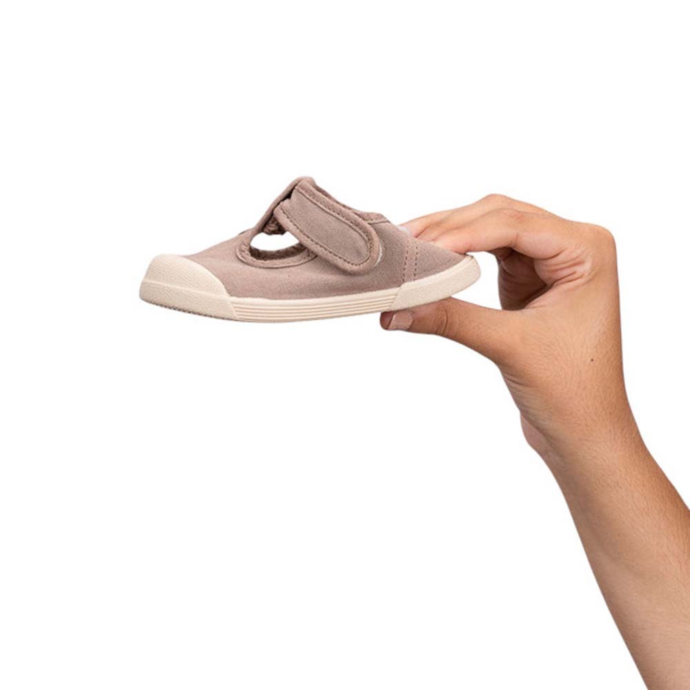 Calzado barefoot de lona Igor Pepito Cacao