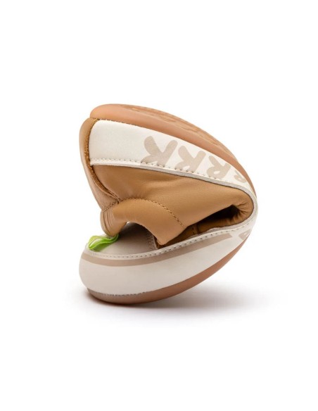 Zapatos respetuosos Tip Toey Joey Funky Roar Camel