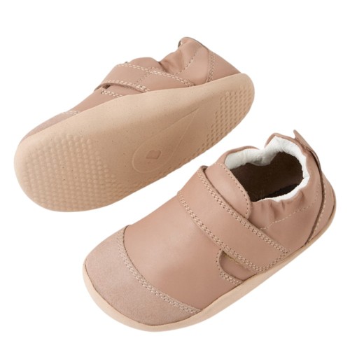 Zapatos primeros pasos Bobux Marvel Taupe