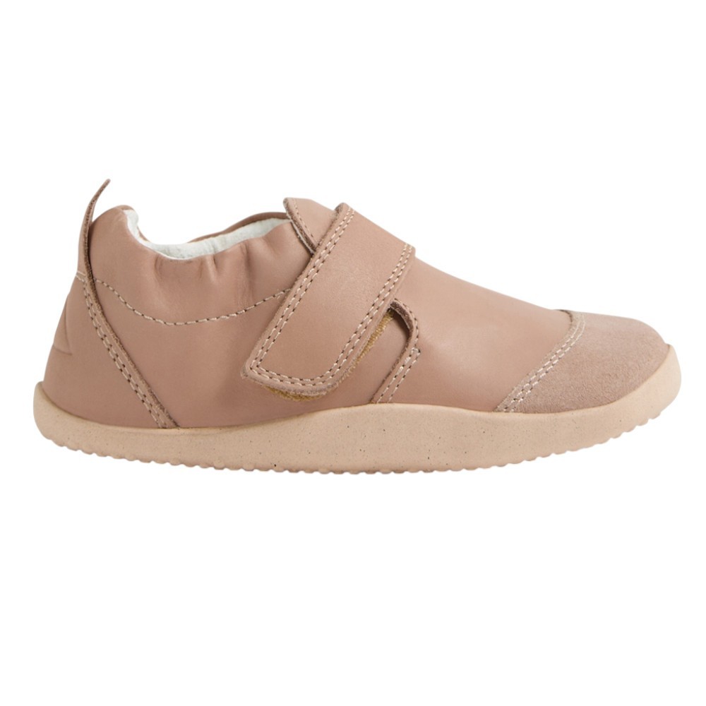 Zapatos primeros pasos Bobux Marvel Taupe