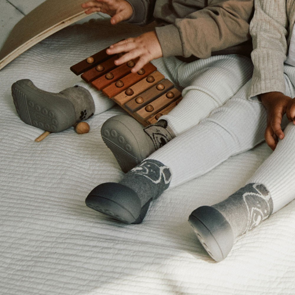 Zapatos Attipas Teddy Gris