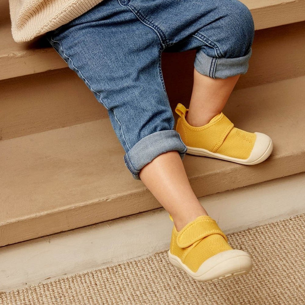 Zapatillas Attipas Knit Sneaker Mostaza