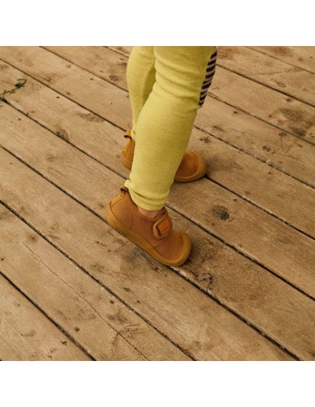 Zapatillas respetuosas Attipas Skin Shoes Mostaza